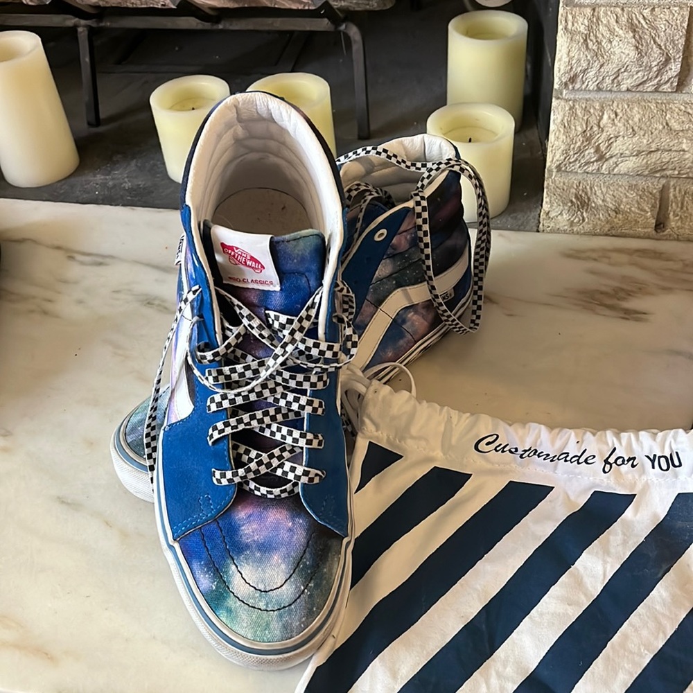 Vans skate high pro customs.